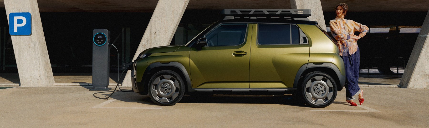 Hyundai INSTER Cross 2024 Exterior KV 04 parking sign